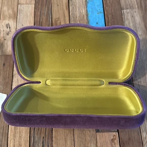 Gucci Tortoise Shell Sunglasses - Picture 9 of 10